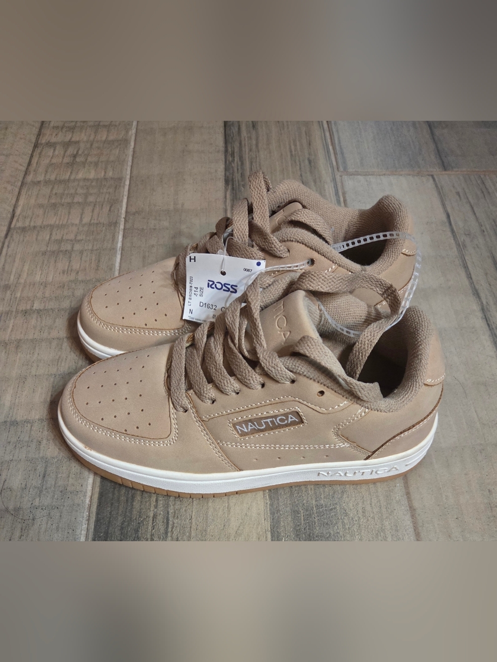 Nautica Boys Tan Low-Top Sneakers